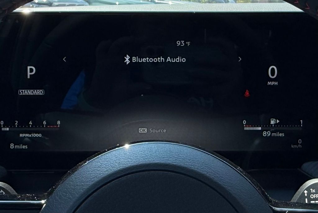 2026 Nissan Kicks SR photo 4