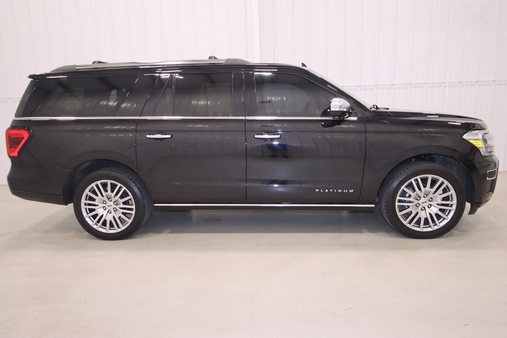 2024 Ford Expedition MAX Platinum photo 2