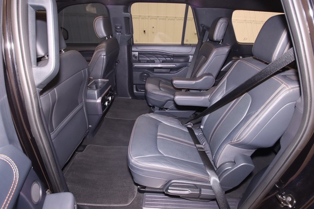 2024 Ford Expedition MAX Platinum photo 13