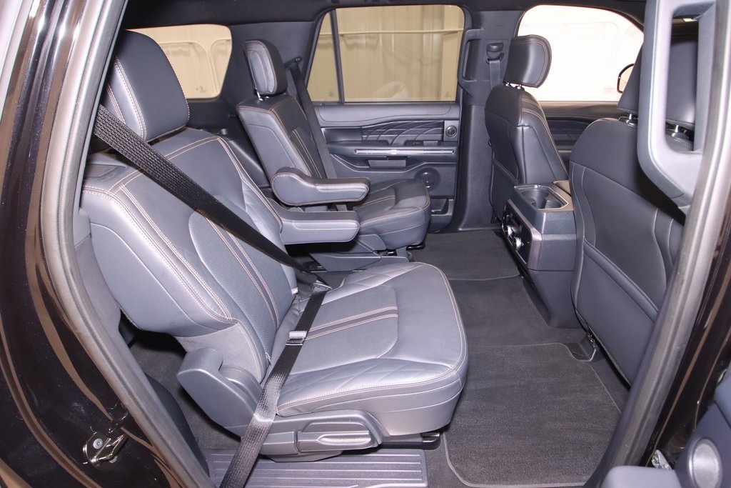 2024 Ford Expedition MAX Platinum photo 18
