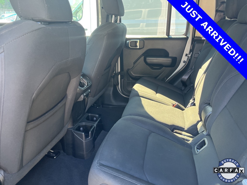 2021 Jeep Gladiator Sport photo 9