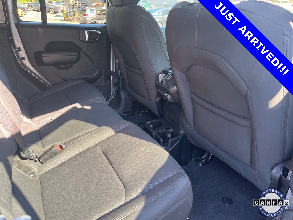 2021 Jeep Gladiator Sport photo 16