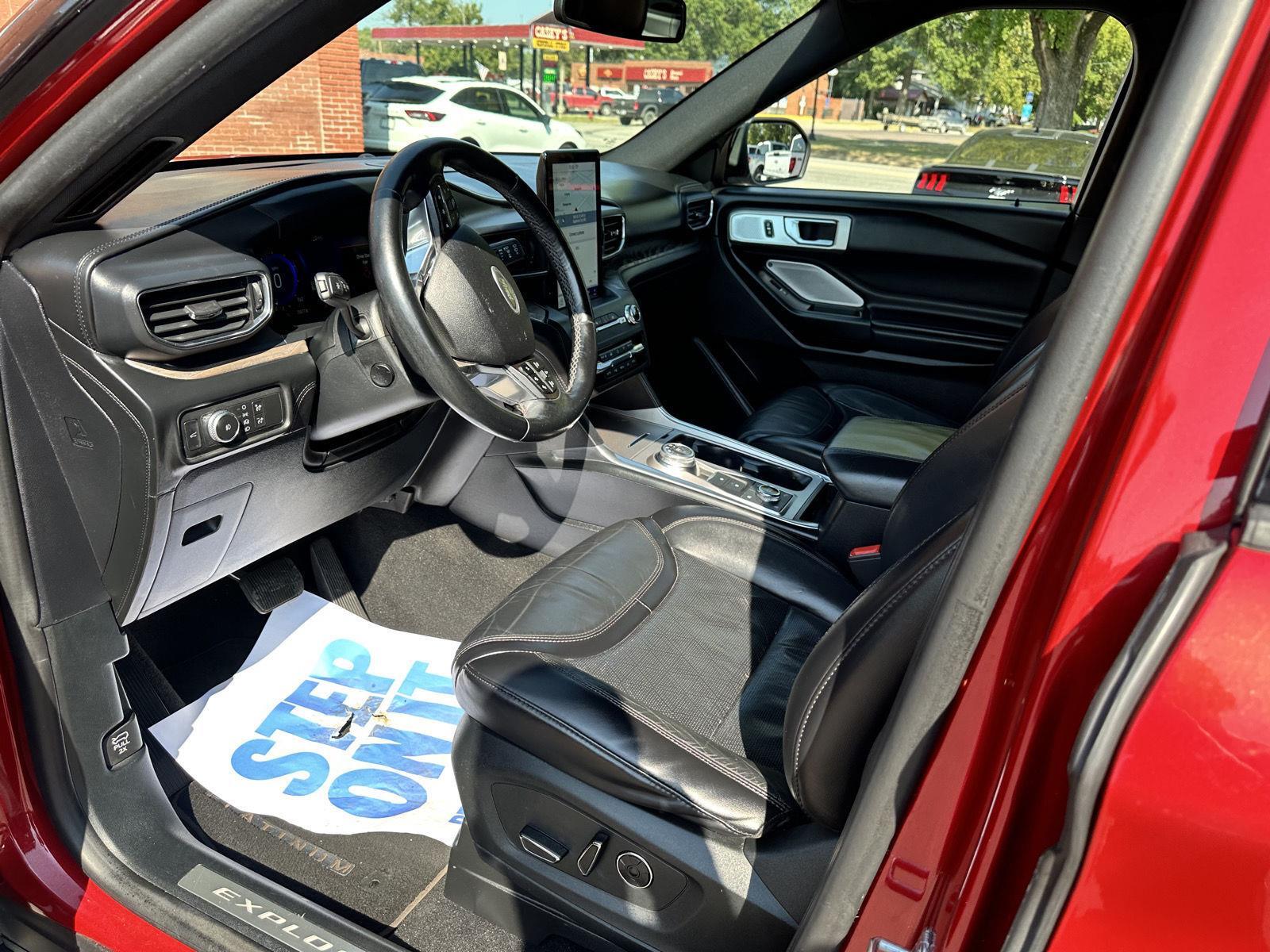 2020 Ford Explorer Platinum photo 9