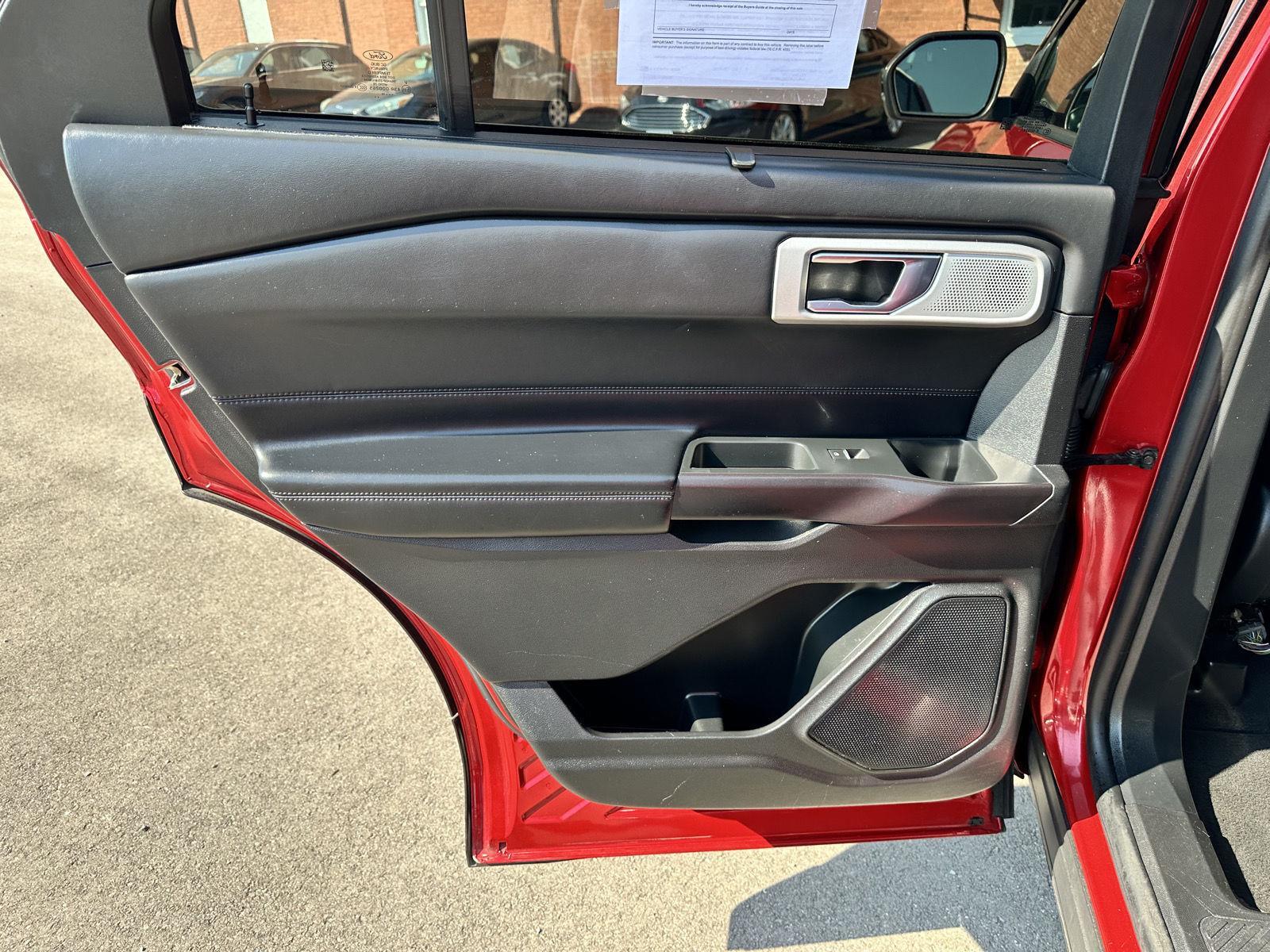 2020 Ford Explorer Platinum photo 12