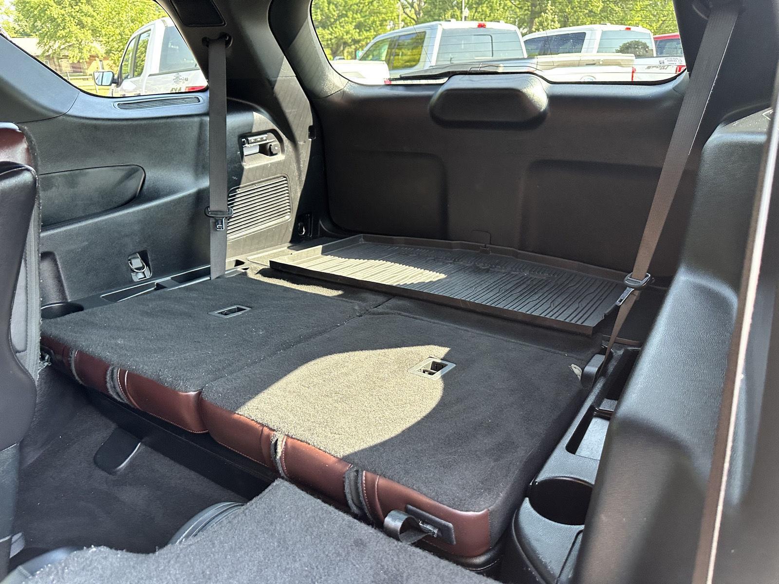 2020 Ford Explorer Platinum photo 14