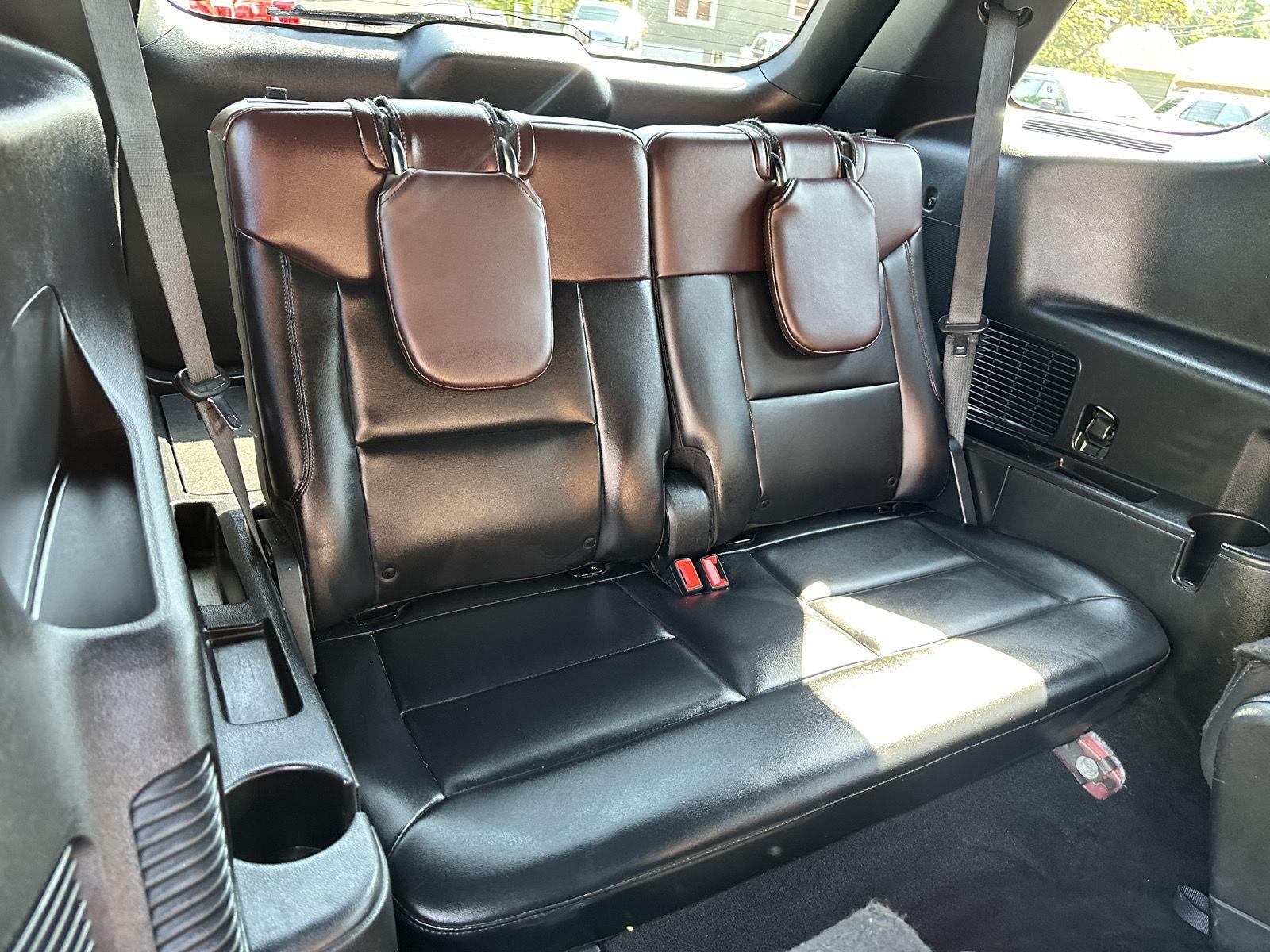 2020 Ford Explorer Platinum photo 19