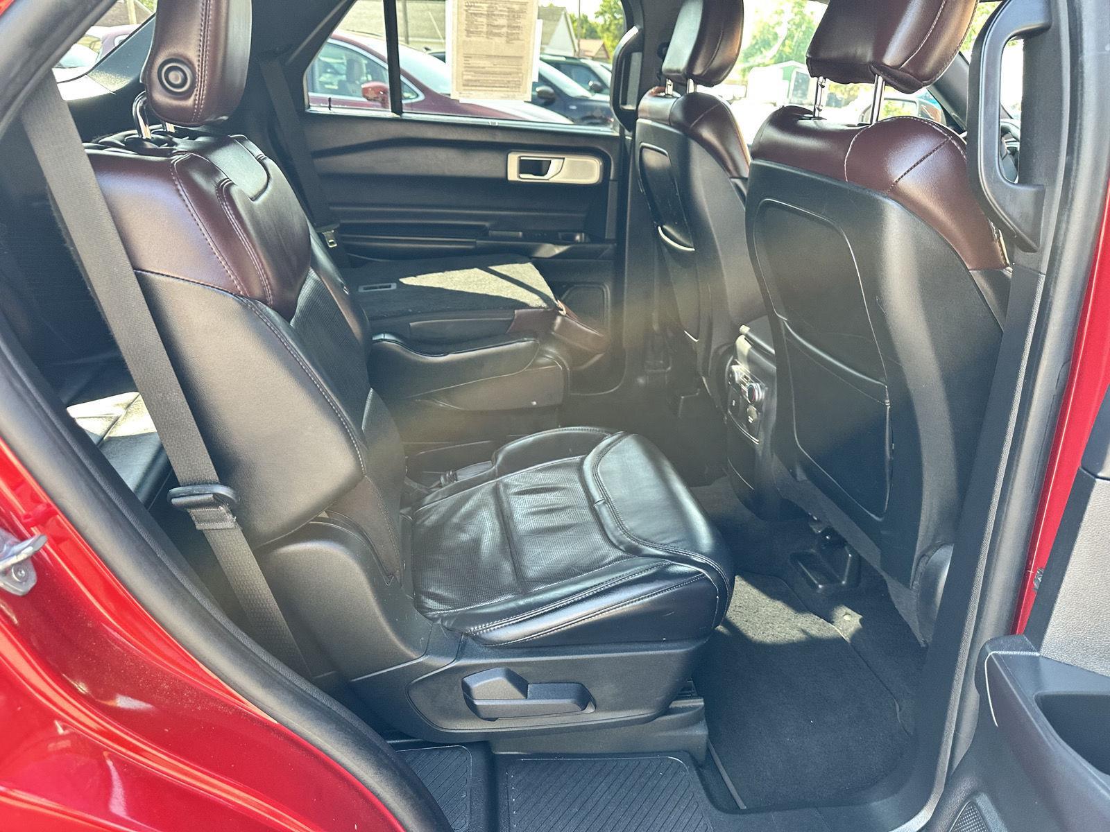 2020 Ford Explorer Platinum photo 20