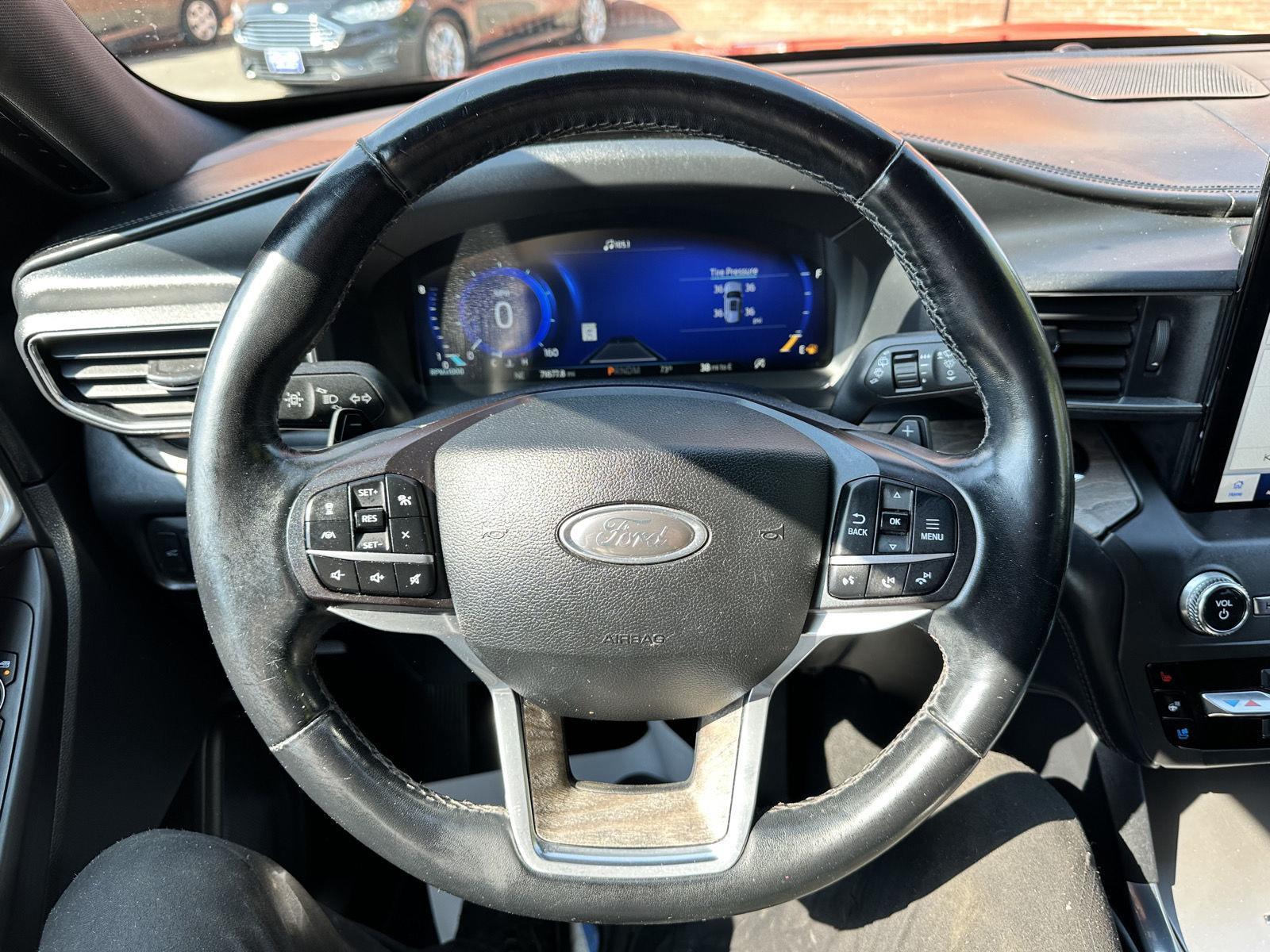 2020 Ford Explorer Platinum photo 30