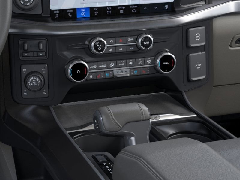 2025 Ford F-150 Platinum photo 13