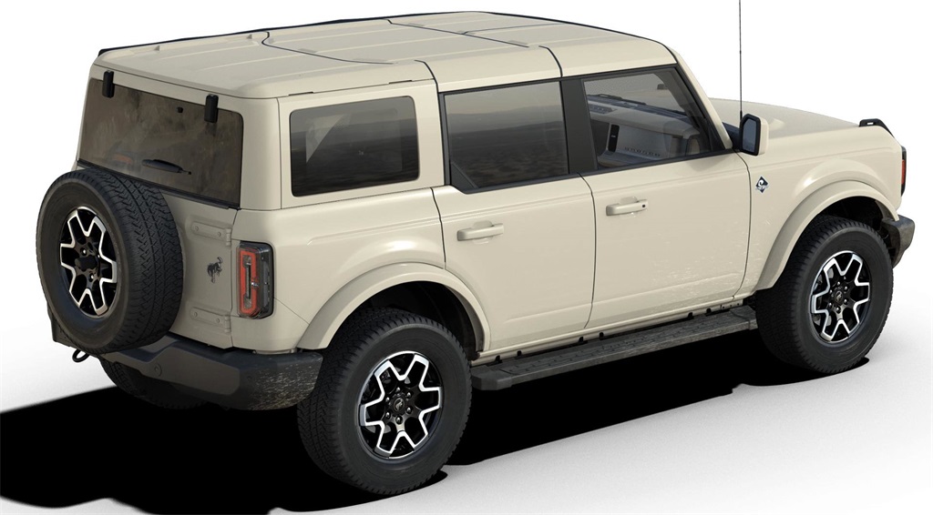 2025 Ford Bronco Outer Banks photo 2