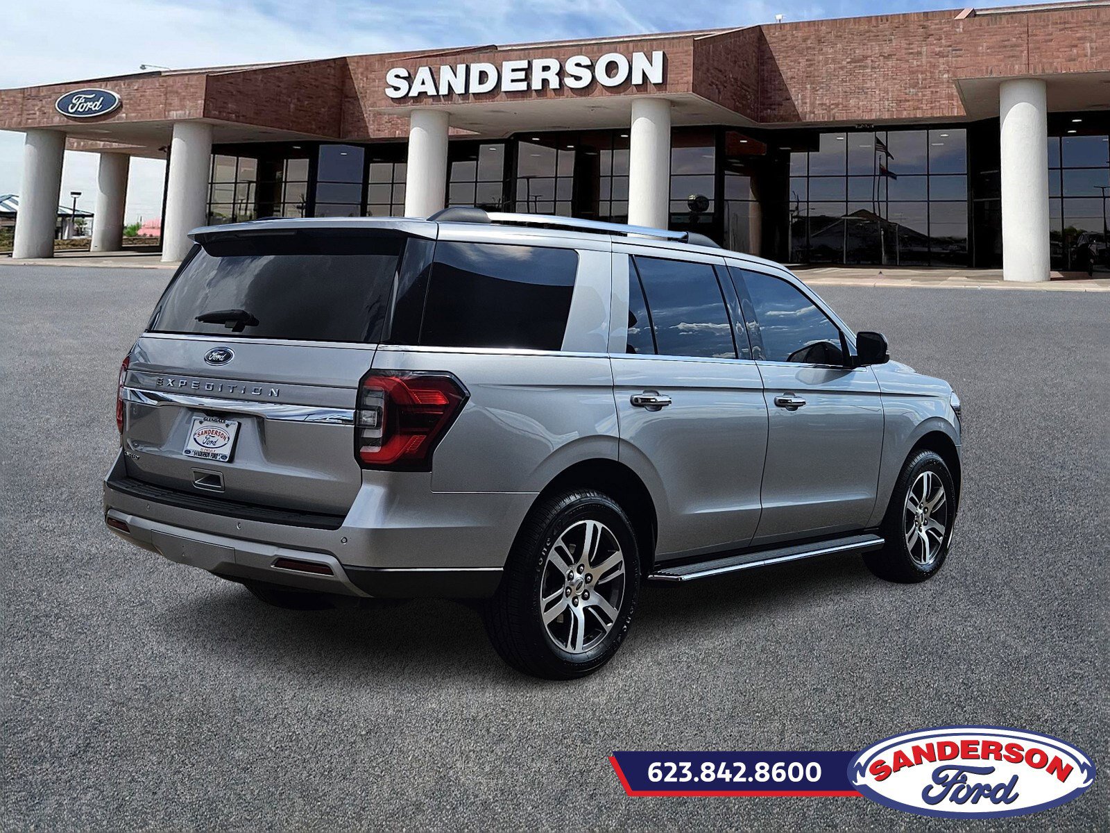 2022 Ford Expedition Limited photo 2