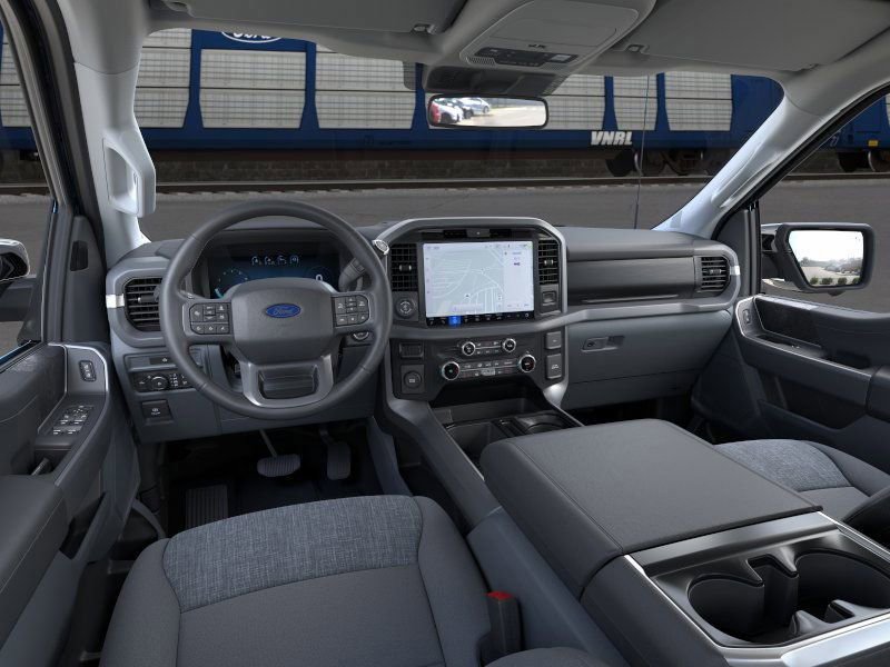 2025 Ford F-150 XLT photo 9