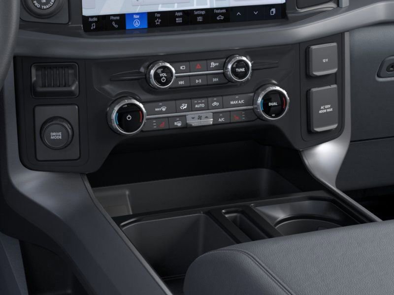 2025 Ford F-150 XLT photo 16