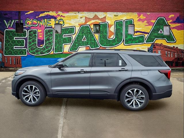 2025 Ford Explorer ST-Line photo 4