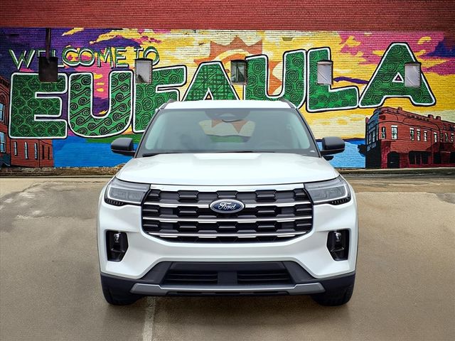 2025 Ford Explorer photo 2
