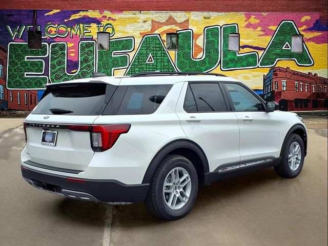 2025 Ford Explorer photo 7