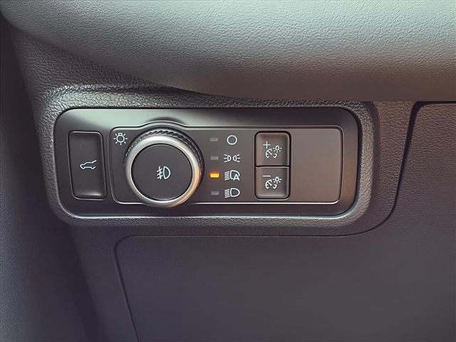 2025 Ford Explorer photo 19