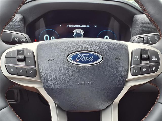 2025 Ford Explorer photo 20