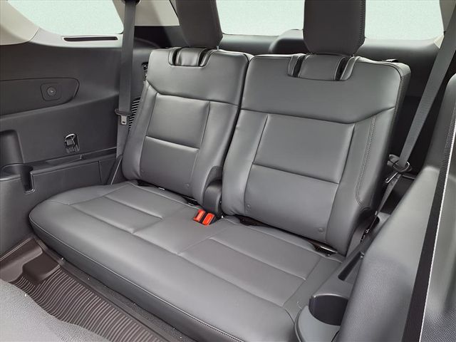 2025 Ford Explorer photo 24