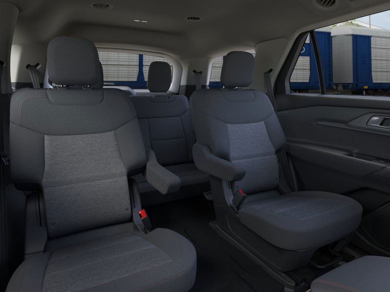 2025 Ford Explorer photo 10