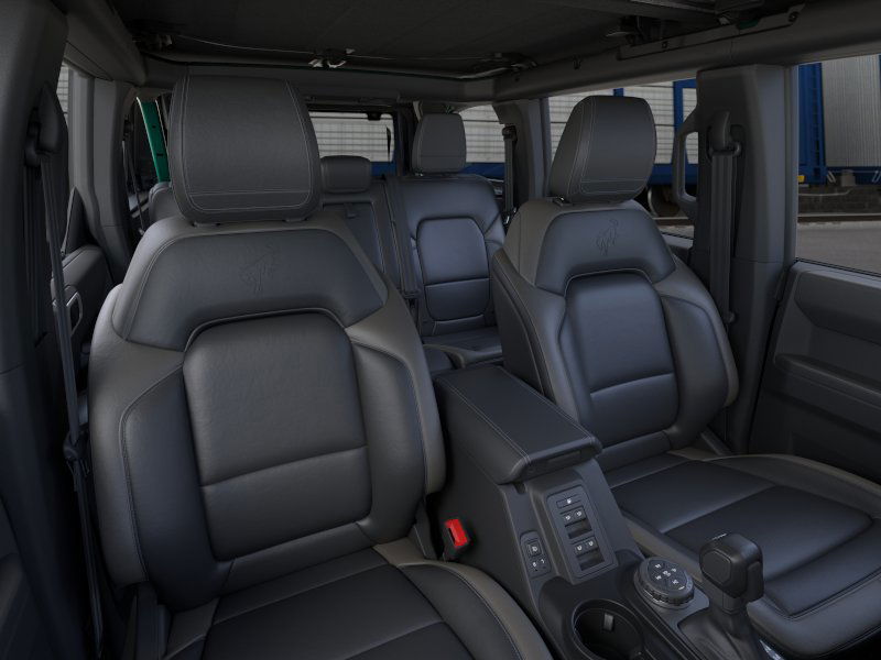 2025 Ford Bronco Outer Banks photo 10