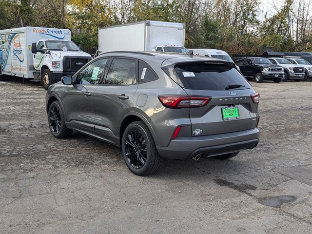 2025 Ford Escape ST-Line Elite photo 4