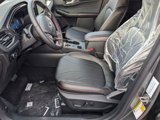 2025 Ford Escape ST-Line Elite photo 10