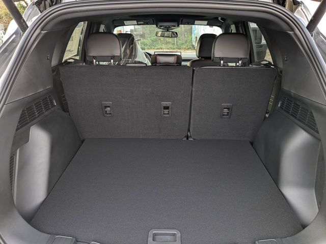 2025 Ford Escape ST-Line Elite photo 22