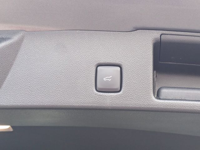 2025 Ford Escape ST-Line Elite photo 23
