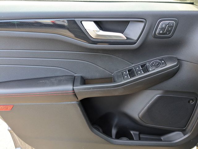 2025 Ford Escape ST-Line Elite photo 12