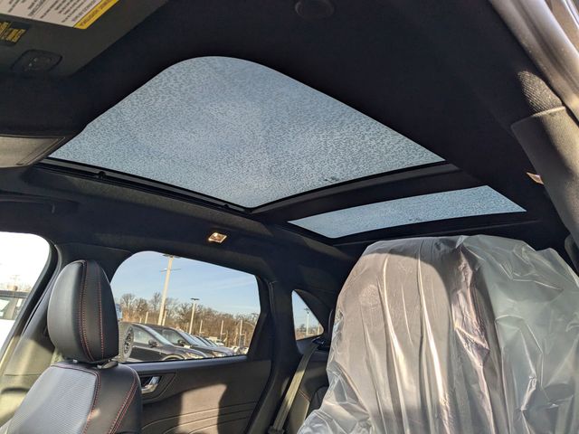 2025 Ford Escape ST-Line Elite photo 13