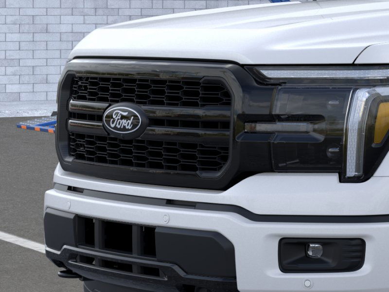 2025 Ford F-150 Lariat photo 16