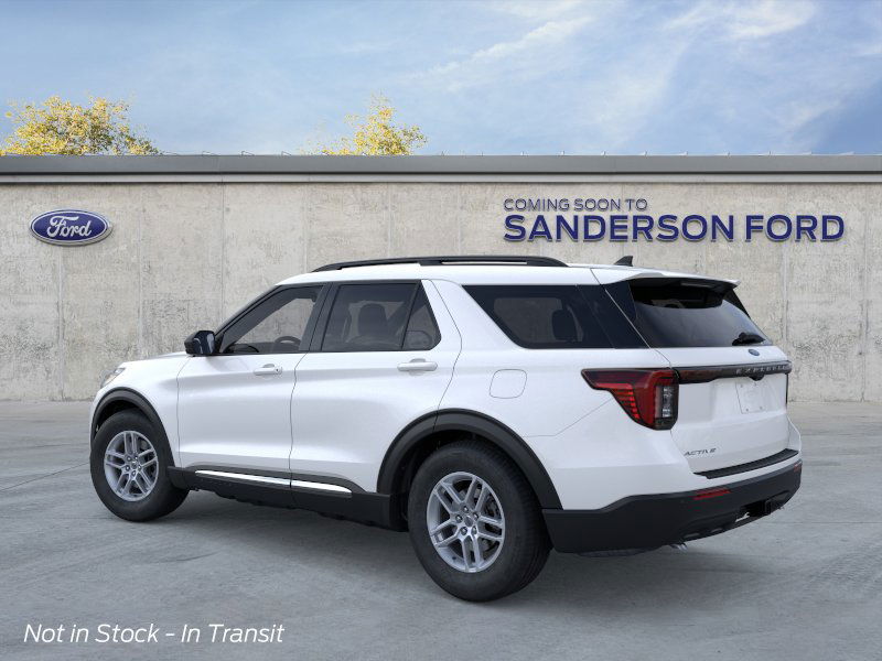 2025 Ford Explorer photo 2