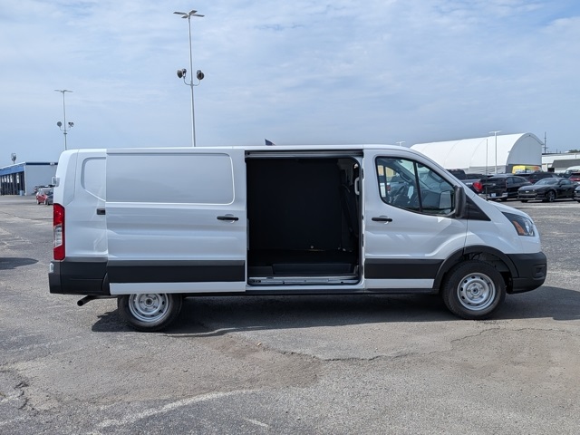 2025 Ford Transit Cargo Van photo 9