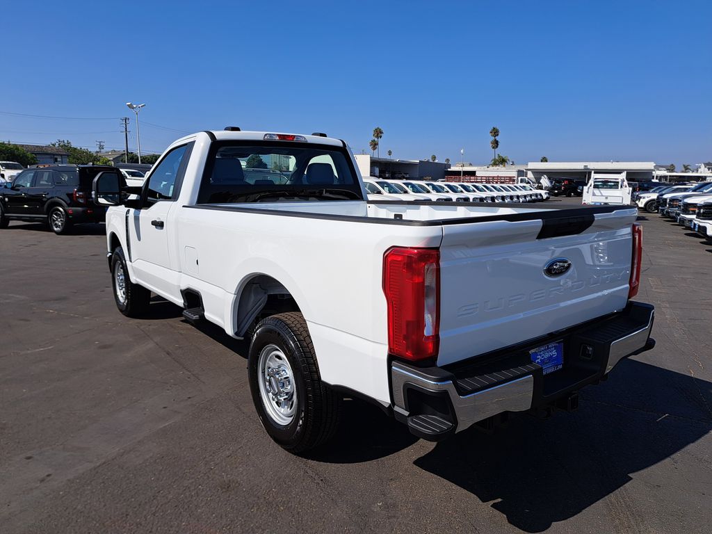 2026 Ford F-250 photo 5