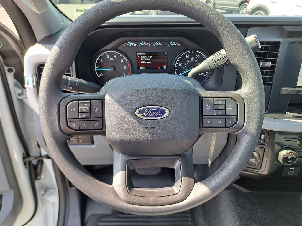 2026 Ford F-250 photo 14
