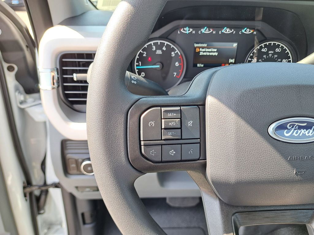 2026 Ford F-250 photo 16