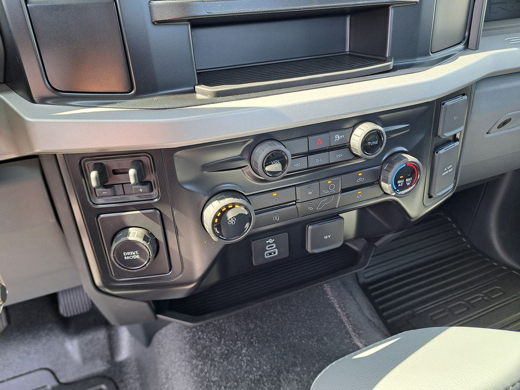 2026 Ford F-250 photo 20
