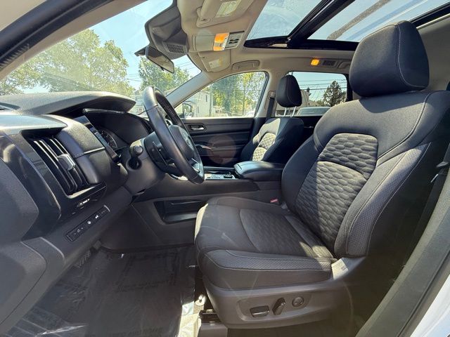 2022 Nissan Pathfinder SV photo 15