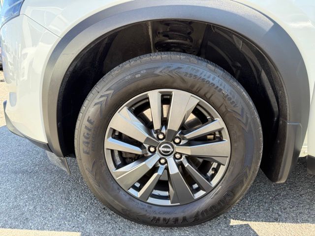 2022 Nissan Pathfinder SV photo 36