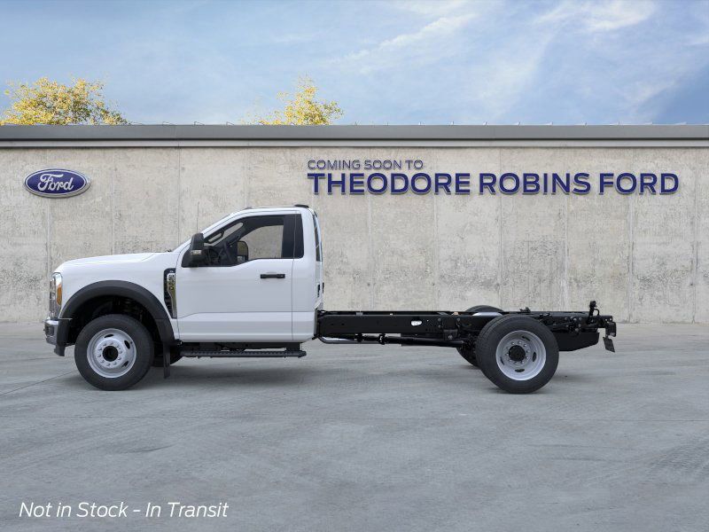 2026 Ford F-550 photo 3