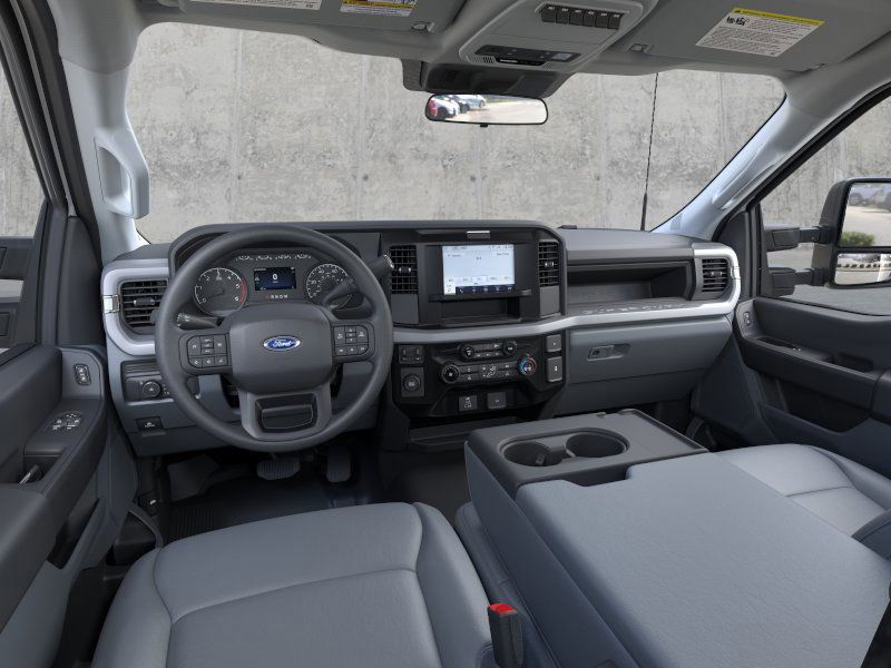 2026 Ford F-550 photo 9