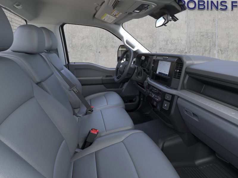 2026 Ford F-550 photo 11