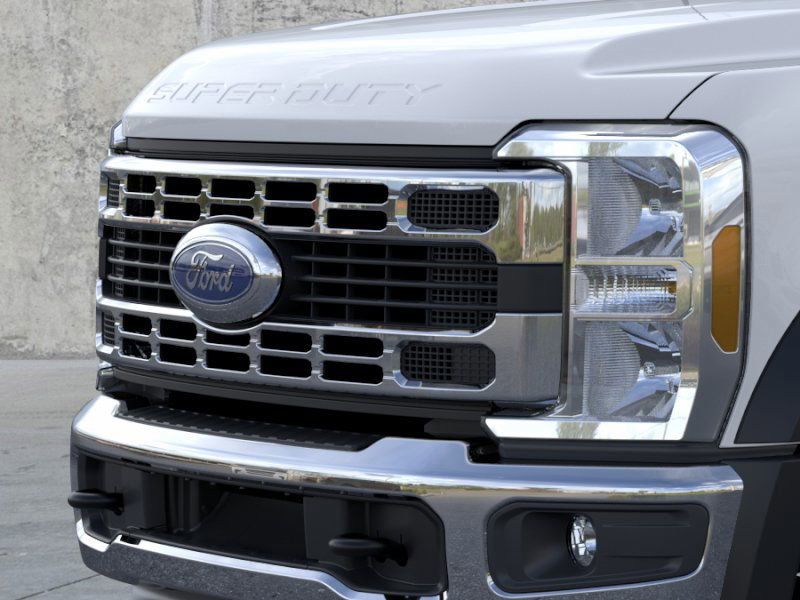 2026 Ford F-550 photo 16