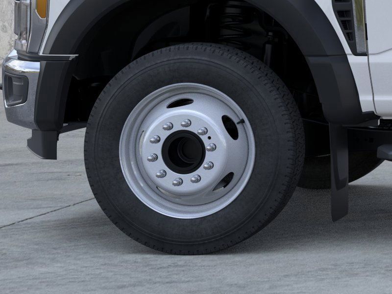 2026 Ford F-550 photo 18