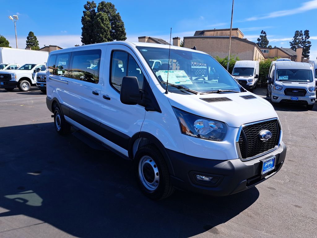 2025 Ford Transit photo 4