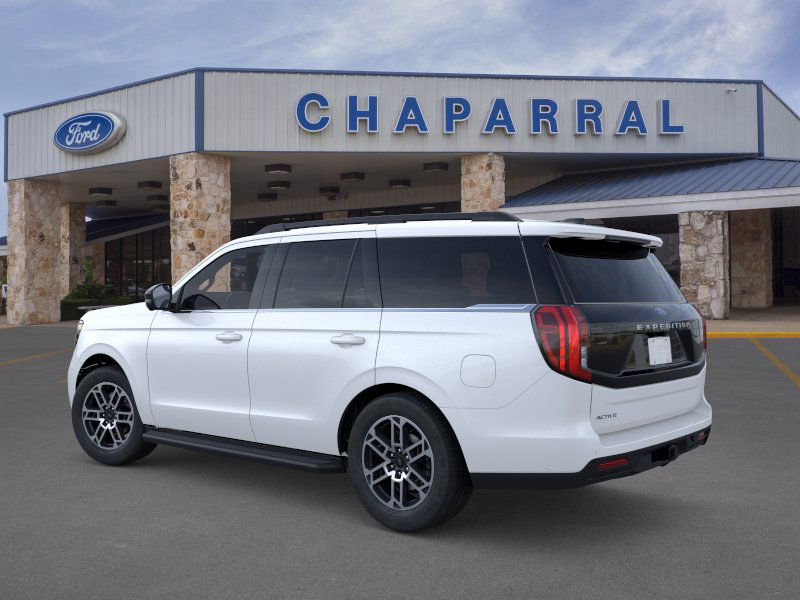 2025 Ford Expedition photo 2