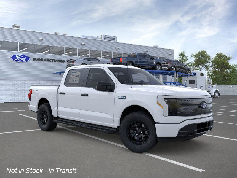 2025 Ford F-150 Lightning XLT photo 6