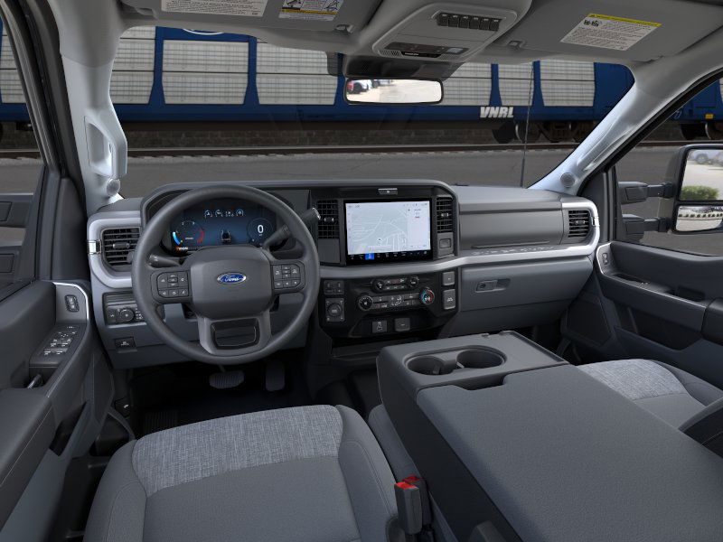 2026 Ford F-250 XLT photo 9