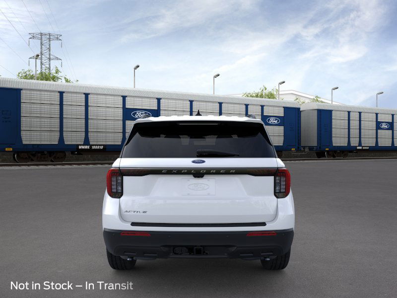 2025 Ford Explorer photo 3